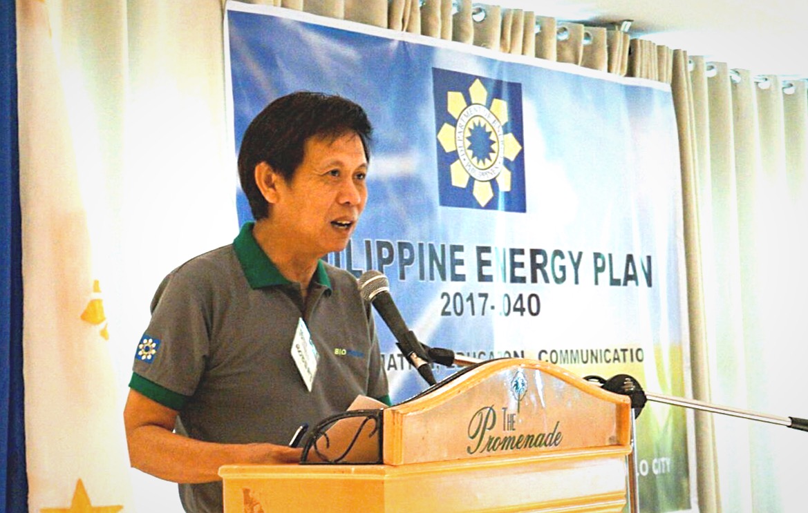 PH ENERGY PLAN PRESENTATION: Department of Energy Assistant Secretary Robert B. Uy addresses the stakeholder participants during the Philippine Energy Plan ‎‎‎2017-2040 presentation last 1 December at Days Hotel in Iloilo City. This information, education and communication campaign aims to provide the necessary knowledge to energy stakeholders on the full implementation of the plan as well as the accomplishments and various roadmaps in the development of the energy sector.