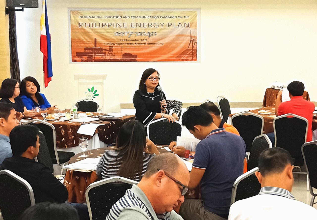 ENGAGING THE PUBLIC: The Department of Energy (DOE) through the Energy Policy and Planning Bureau (EPPB) started a series of IECs last November 29 at the SunCity Suites in General Santos City. DOE-EPPB Assistant Director Carmencita A. Bariso entertained queries about the Philippine Energy Plan ‎‎2017-2040. The PEP serves as a blueprint of the Administration’s energy agenda and strategic directions to support the country’s economic development.   