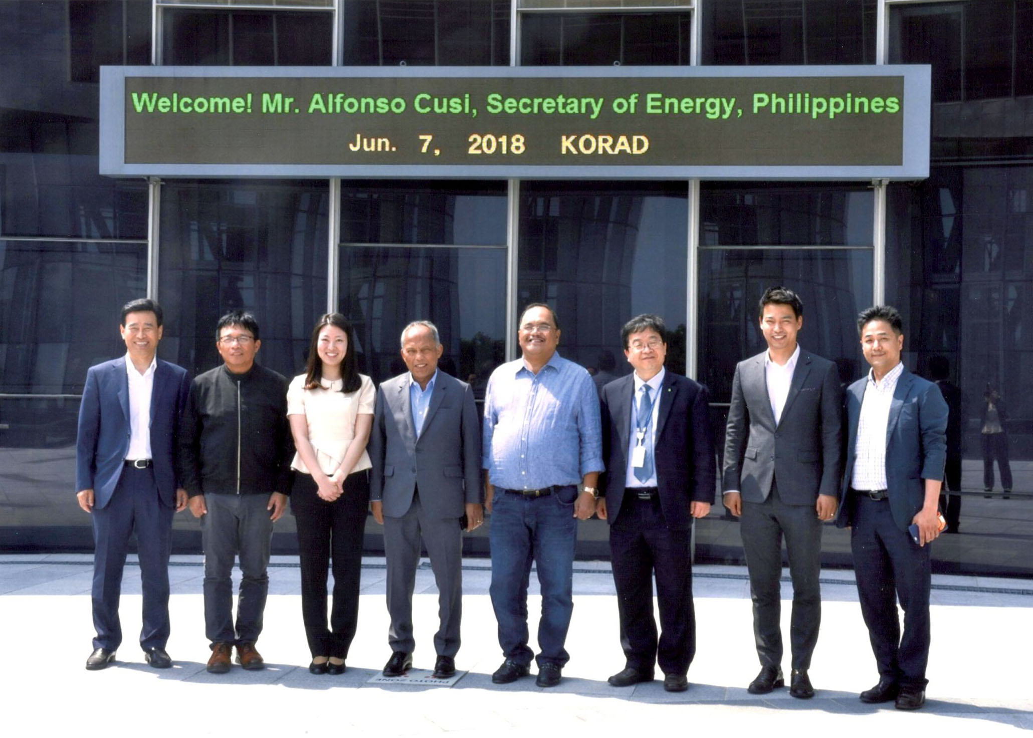 DOE STUDIES NUCLEAR: Sec. Alfonso G. Cusi (4th from left) along with Asec. Gerardo D. Erguiza Jr. (2nd from left) and Usec. Donato D. Marcos (5th from left) meet with executives of Korea Radioactive Waste Agency (KORAD) on June 7. During the visit, the DOE officials were briefed on the processes for radioactive waste management in the Republic of Korea.