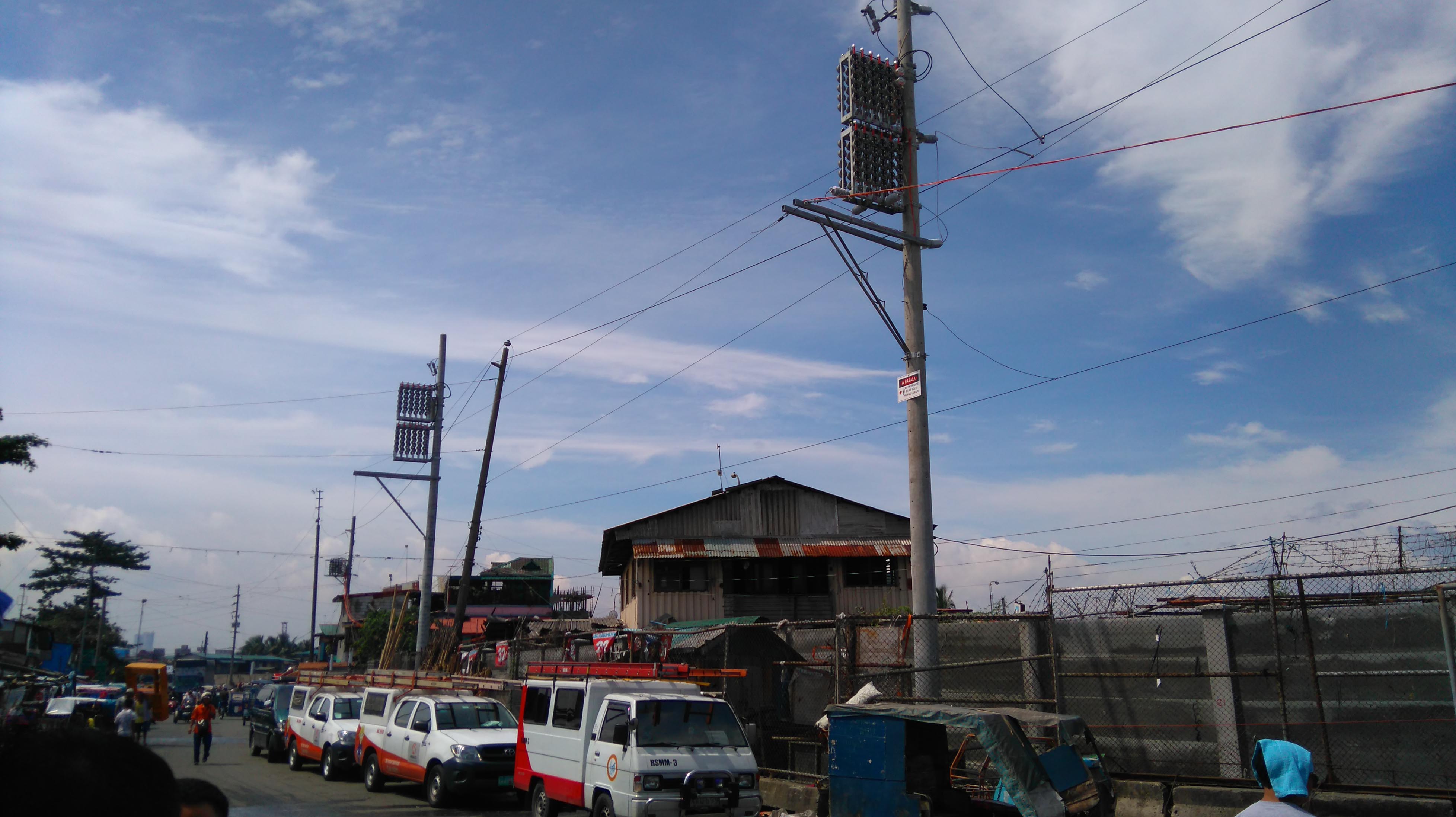 DOE strengthens partnership with MERALCO by intensifying electrification in relocation sites and depressed areas.