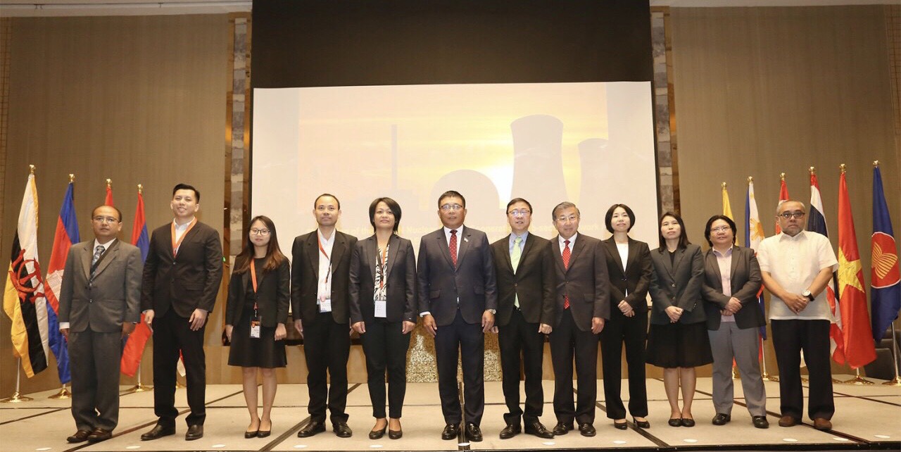 Department of Energy (DOE) Assistant Secretary Gerardo D. Erguiza, Jr. (center) and Energy Policy and Planning Bureau Director Patrick T. Aquino (second from left) together with the speakers and panelists from the Integrated Support Center for Nuclear Nonproliferation and Nuclear Security-Japan Atomic Energy Agency (ISCN-JAEA), European Union Biological Radiological and Nuclear Risk Mitigation Centre of Excellence Initiative (EU CBRN COE), Philippine Nuclear Research Institute, Department of Science and Tec