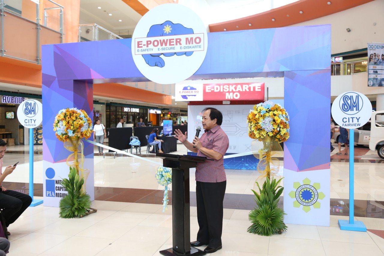 DOE-Energy Utilization Management Bureau Director Jesus T. Tamang gives an overview of the interesting experiences awaiting the public at the Interactive Energy Expo 2018 being held today and tomorrow at the SM City Fairview Activity Center.