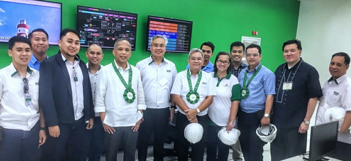 DOE Secretary Alfonso G. Cusi (5th from left) together with the Officers and Operators of the Panay Energy Development Corporation. Also in photo (3rd from right) DOE Usec. Wimpy Fuentebella.