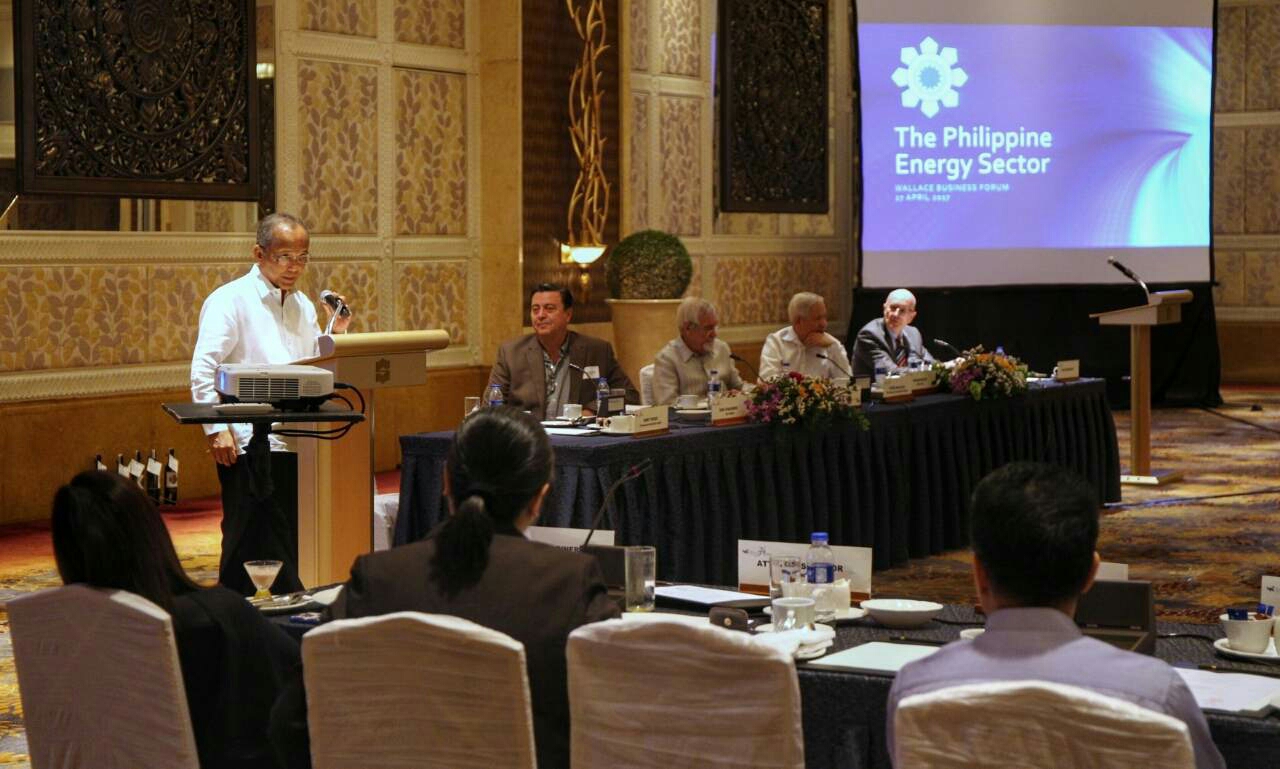 Energy Pitch: DOE Secretary Alfonso Cusi talks about the government’s energy plan before members of the Wallace Business Forum at the Rizal Ballroom of Shangri-La Hotel, Makati City on April 27, 2017. Cusi told the businessmen of the investment opportunities in power as a large supply of energy is required to support and sustain the government's massive infrastructure buildup.