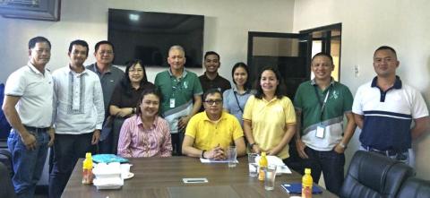 TOLEDO CITY, CEBU - The Department of Energy (DOE) - led Energy Investment Coordinating Council (EICC) Secretariat conducted a consultative meeting with Toledo City's local government officials, headed by Mayor Marjorie Perales, and representatives of the National Grid Corporation of the Philippines (NGCP) last Thursday (14 November). 